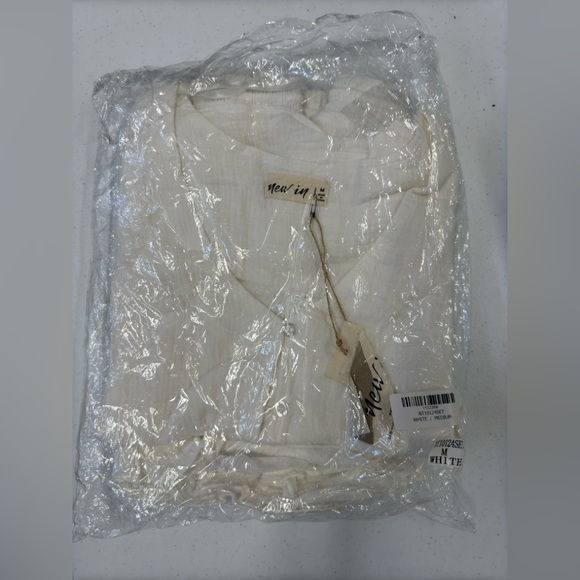 White set from Nana Macs size medium. - Picture 5 of 8